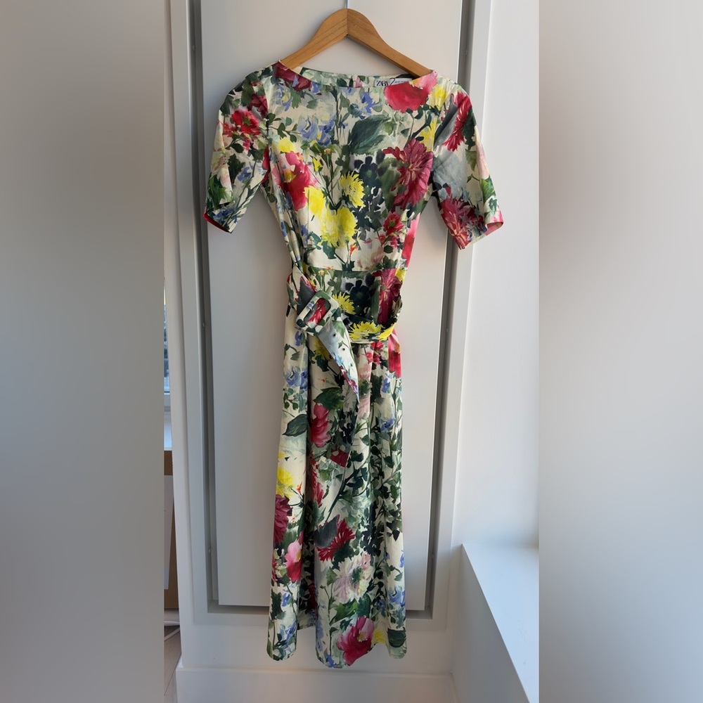 Zara - Belted Floral Multicolor Dress